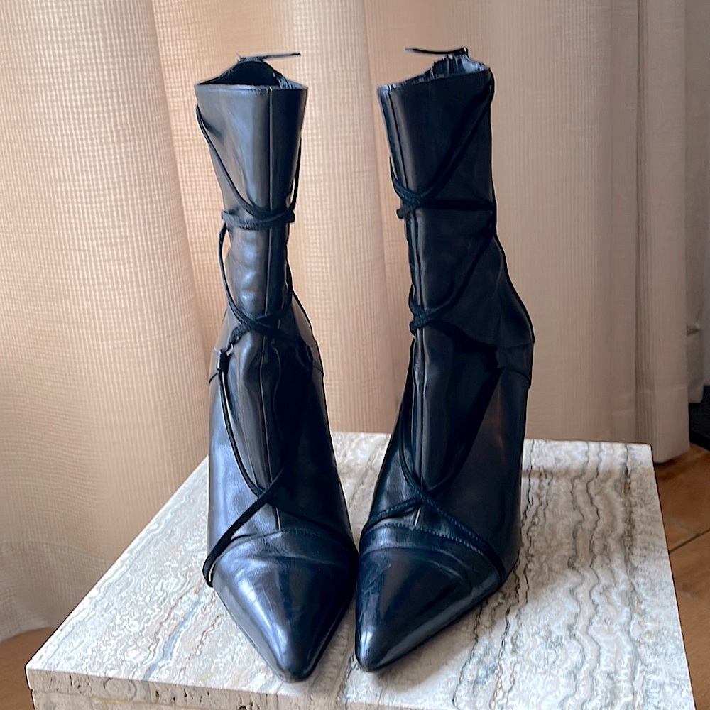 Vera Wang Napa leather short boots